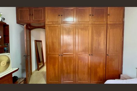 Casa para alugar com 256m², 3 quartos e 4 vagasQuarto 2