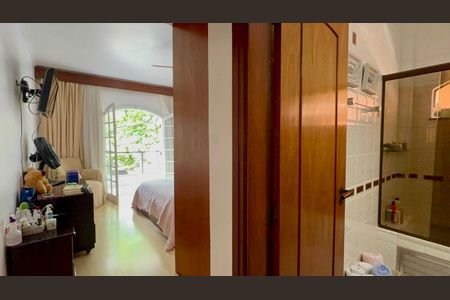 Casa para alugar com 256m², 3 quartos e 4 vagasSuite