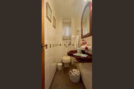 Casa para alugar com 256m², 3 quartos e 4 vagasLavabo