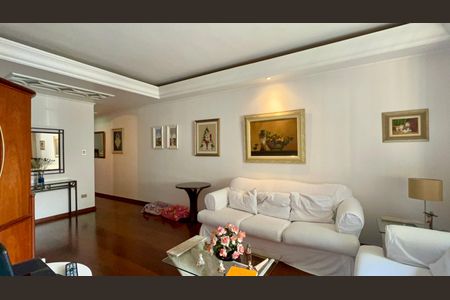 Casa para alugar com 256m², 3 quartos e 4 vagasSala