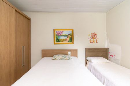 Casa à venda com 170m², 3 quartos e 2 vagas Casa à venda com 170m², 3 quartos e 2 vagasCasa 2- Suíte