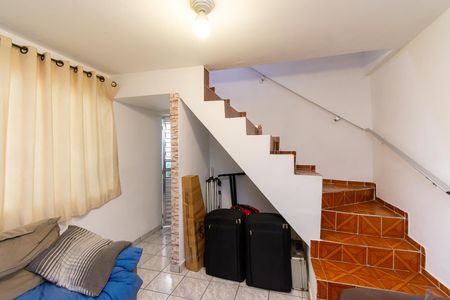 Casa à venda com 170m², 3 quartos e 2 vagas Casa à venda com 170m², 3 quartos e 2 vagasSala