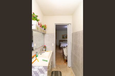 Casa à venda com 170m², 3 quartos e 2 vagas Casa à venda com 170m², 3 quartos e 2 vagasCasa 2- Banheiro da Suíte