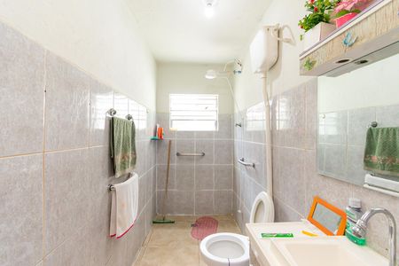 Casa à venda com 170m², 3 quartos e 2 vagas Casa à venda com 170m², 3 quartos e 2 vagasCasa 2- Banheiro da Suíte