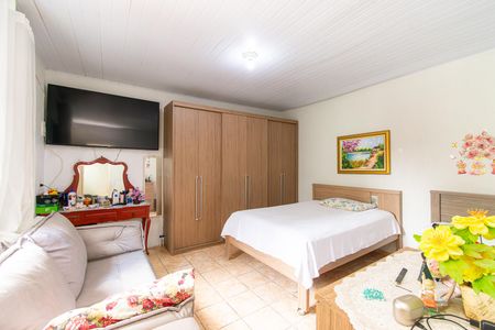 Casa à venda com 170m², 3 quartos e 2 vagas Casa à venda com 170m², 3 quartos e 2 vagasCasa 2- Suíte