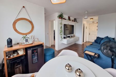 Sala de apartamento à venda com 2 quartos, 68m² em Santana, Niterói