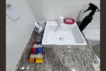 Apartamento à venda com 58m², 2 quartos e 1 vaga Apartamento à venda com 58m², 2 quartos e 1 vagaBanheiro Social