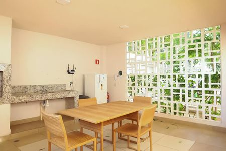 Apartamento para alugar com 32m², 2 quartos e sem vagaÁrea comum - Churrasqueira