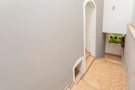 Casa para alugar com 300m², 3 quartos e 3 vagasCorredor