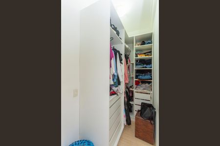 Casa para alugar com 300m², 3 quartos e 3 vagasCloset da suíte