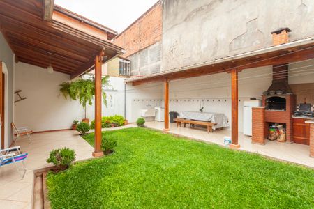 Casa para alugar com 300m², 3 quartos e 3 vagasQuintal