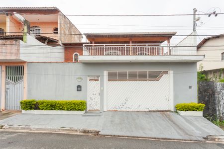 Casa para alugar com 300m², 3 quartos e 3 vagasFachada