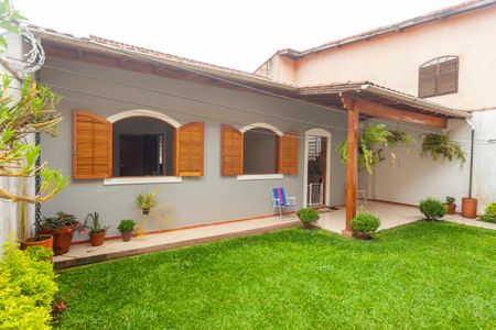 Casa para alugar com 300m², 3 quartos e 3 vagasQuintal