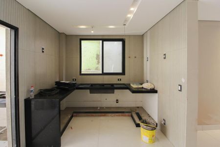 Casa à venda com 180m², 4 quartos e 3 vagasCozinha