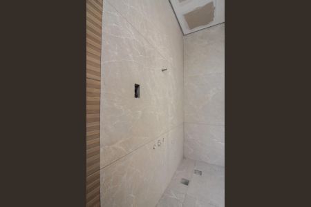 Casa à venda com 180m², 4 quartos e 3 vagas Casa à venda com 180m², 4 quartos e 3 vagasBanheiro da Suíte