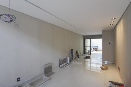 Casa à venda com 180m², 4 quartos e 3 vagasSala