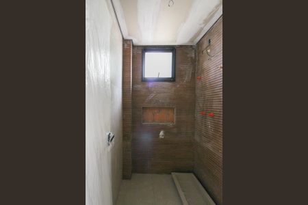 Casa à venda com 180m², 4 quartos e 3 vagasBanheiro da Suíte 2 e 3