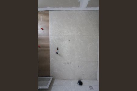 Casa à venda com 180m², 4 quartos e 3 vagasBanheiro da Suíte