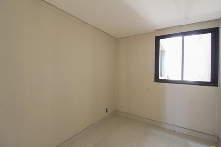 Quarto 1 de casa à venda com 4 quartos, 180m² em Planalto, Belo Horizonte