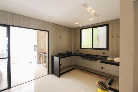 Casa à venda com 180m², 4 quartos e 3 vagasCozinha