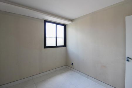 Casa à venda com 180m², 4 quartos e 3 vagasSuíte 2