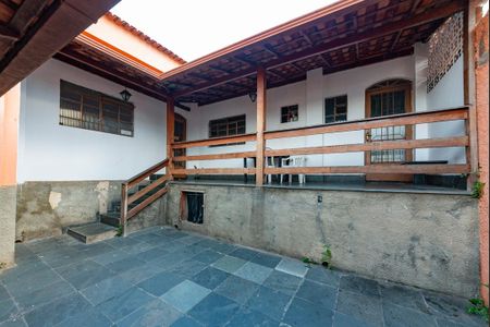 Casa à venda com 300m², 3 quartos e 1 vaga