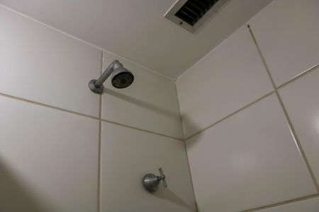 Apartamento à venda com 57m², 3 quartos e 1 vaga Apartamento à venda com 57m², 3 quartos e 1 vagaBanheiro Social