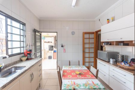 Casa à venda com 110m², 2 quartos e 3 vagas Casa à venda com 110m², 2 quartos e 3 vagasCozinha