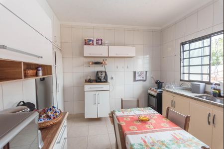 Casa à venda com 110m², 2 quartos e 3 vagas Casa à venda com 110m², 2 quartos e 3 vagasCozinha