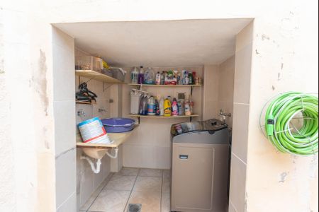 Casa à venda com 110m², 2 quartos e 3 vagas Casa à venda com 110m², 2 quartos e 3 vagasÁrea de Serviço