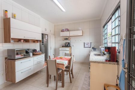 Casa à venda com 110m², 2 quartos e 3 vagas Casa à venda com 110m², 2 quartos e 3 vagasCozinha