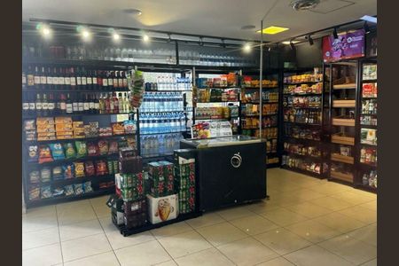 Apartamento para alugar com 33m², 1 quarto e 1 vaga