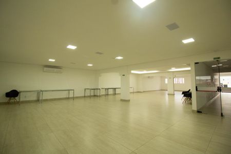 Apartamento para alugar com 43m², 2 quartos e 1 vaga Apartamento para alugar com 43m², 2 quartos e 1 vagaÁrea comum - Salão de festas
