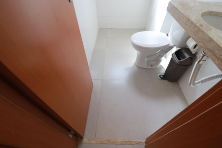 Apartamento para alugar com 64m², 2 quartos e 2 vagasBanheiro 
