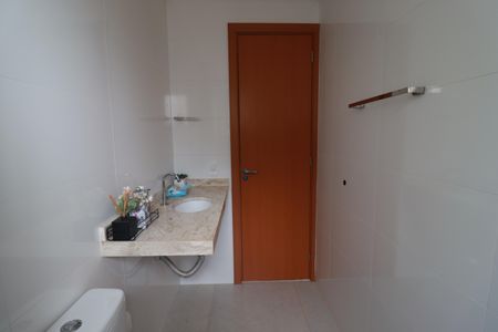 Apartamento para alugar com 64m², 2 quartos e 2 vagasBanheiro 