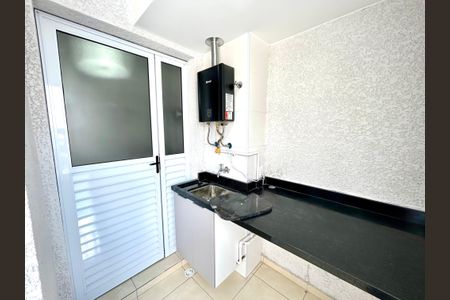 Apartamento à venda com 55m², 2 quartos e 1 vaga Apartamento à venda com 55m², 2 quartos e 1 vagaÁrea de Serviço