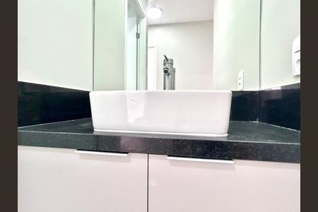 Apartamento à venda com 55m², 2 quartos e 1 vaga Apartamento à venda com 55m², 2 quartos e 1 vagaBanheiro 1