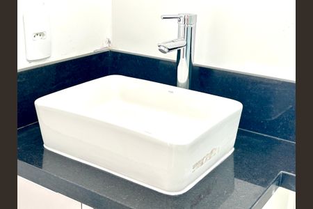 Apartamento à venda com 55m², 2 quartos e 1 vaga Apartamento à venda com 55m², 2 quartos e 1 vagaBanheiro da Suíte