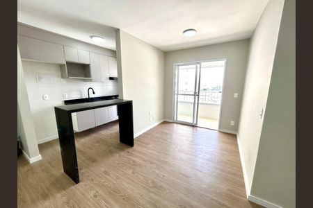 Sala de apartamento para alugar com 2 quartos, 55m² em Vila das Bandeiras, Guarulhos