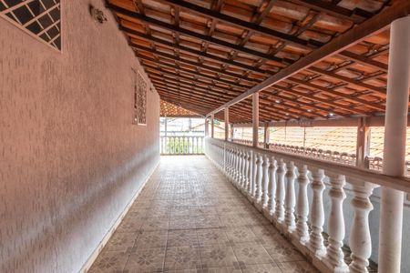 Casa à venda com 236m², 3 quartos e 4 vagasVaranda