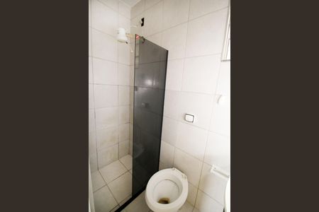 Banheiro de casa para alugar com 1 quarto, 70m² em Vista Alegre, Rio de Janeiro