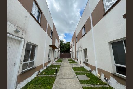 Casa de condomínio para alugar com 85m², 2 quartos e 1 vagaFachada