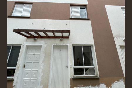 Casa de condomínio para alugar com 85m², 2 quartos e 1 vagaFachada