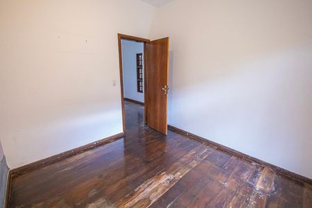 Casa à venda com 182m², 5 quartos e 4 vagasquarto 1