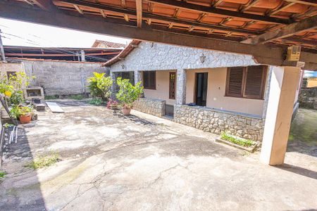 Casa à venda com 182m², 5 quartos e 4 vagasquintal / garagem