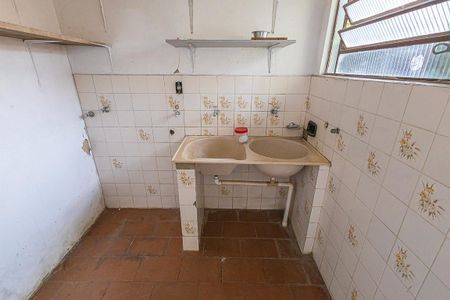 Casa à venda com 182m², 5 quartos e 4 vagasarea de serviço