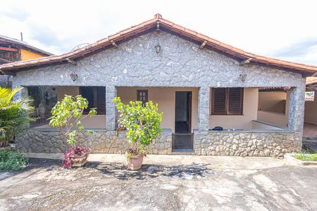 Casa à venda com 182m², 5 quartos e 4 vagasquintal / garagem