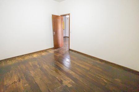 Casa à venda com 182m², 5 quartos e 4 vagasquarto 3