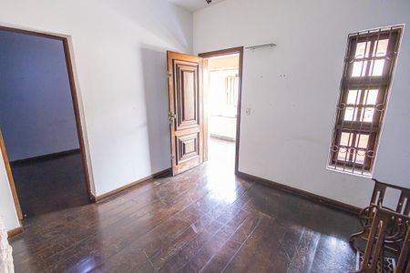 sala de casa para alugar com 5 quartos, 182m² em Glória, Belo Horizonte