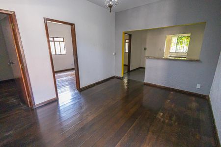 sala 2 de casa para alugar com 5 quartos, 182m² em Glória, Belo Horizonte